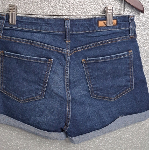 STS Blue Cuffed Denim Shorts Size 9 - Picture 3 of 6